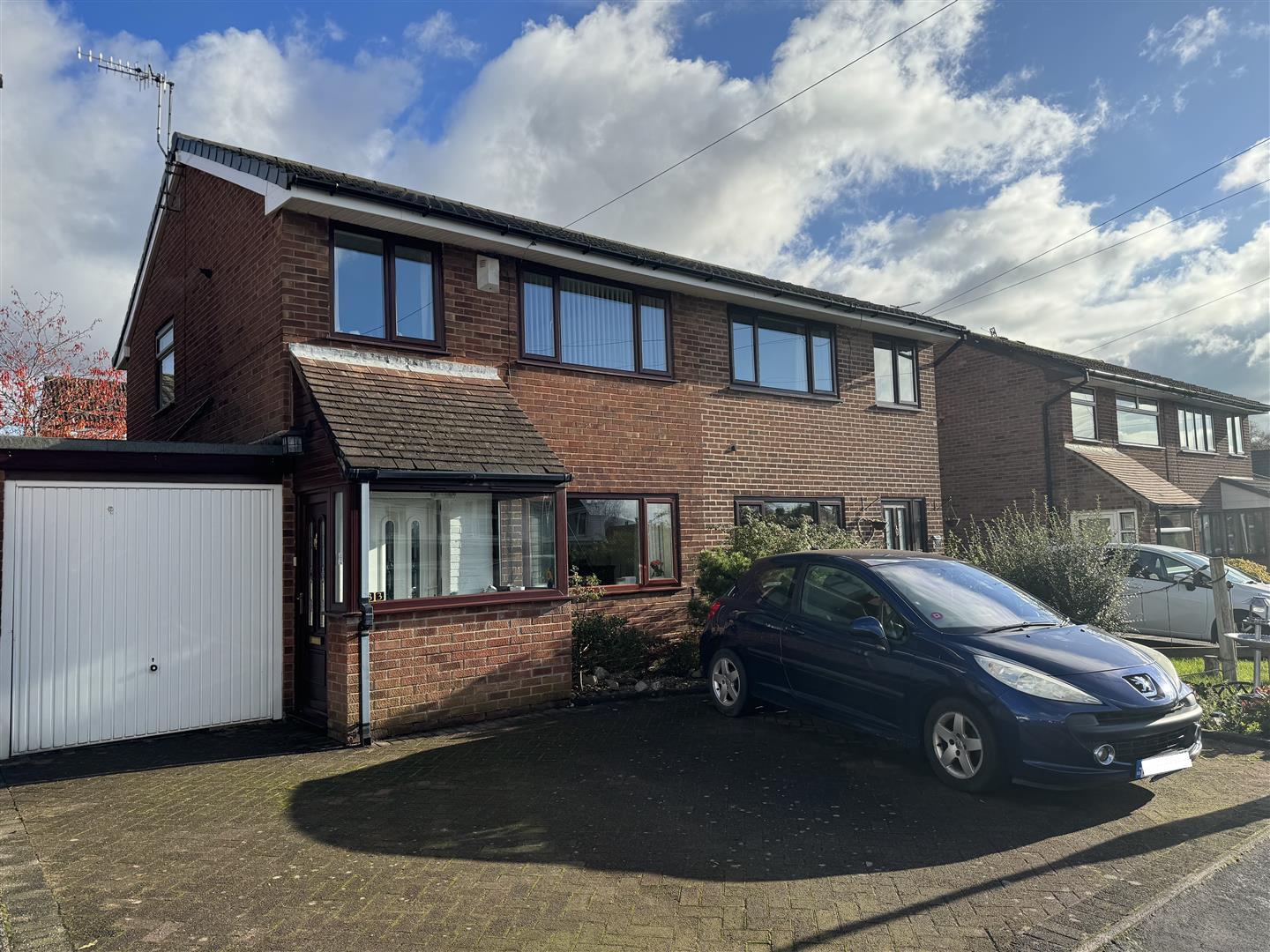 Drive, Carrbrook, Stalybridge Home Estate Agents